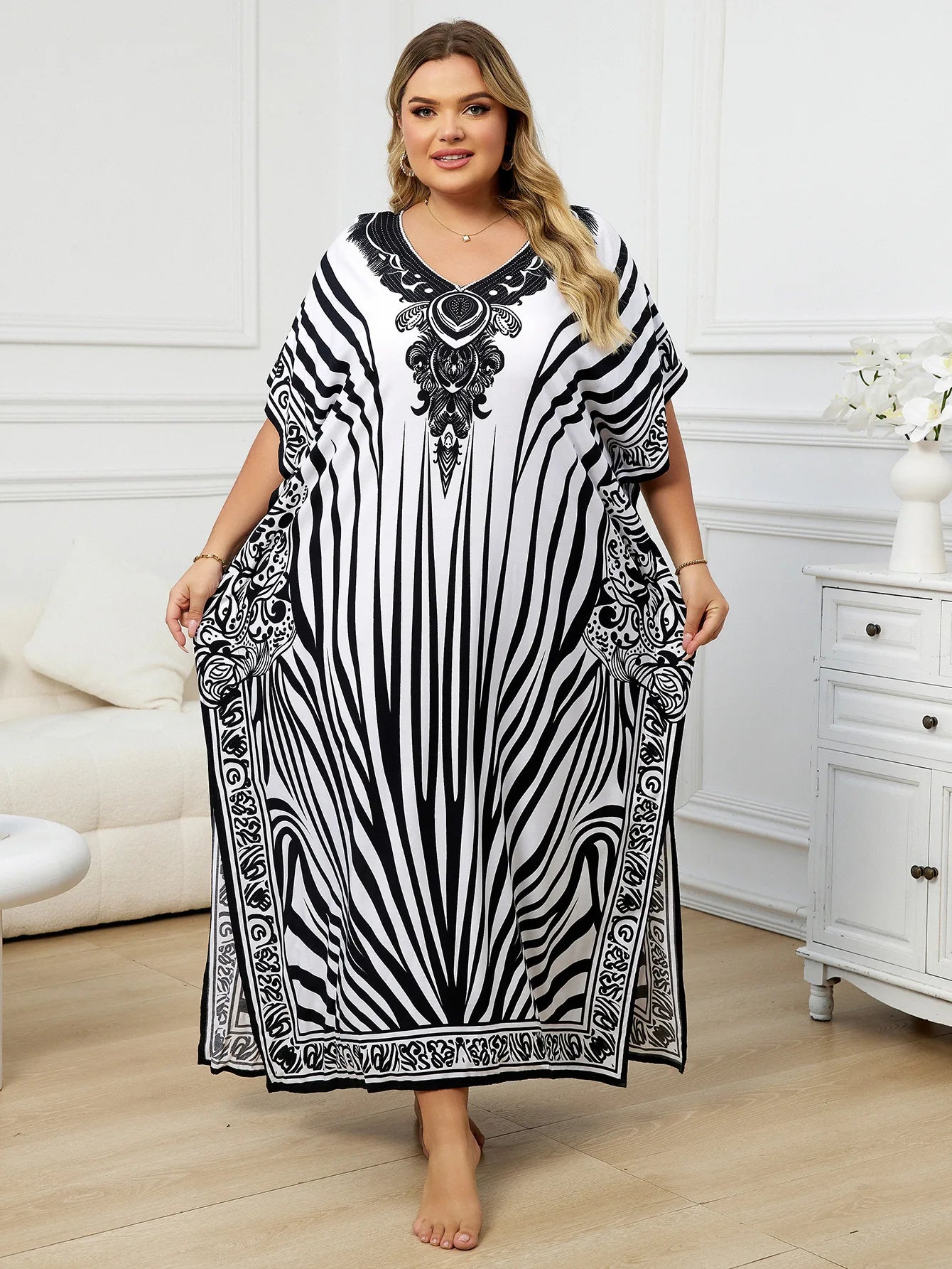 Flowing Plus-Size Kaftan