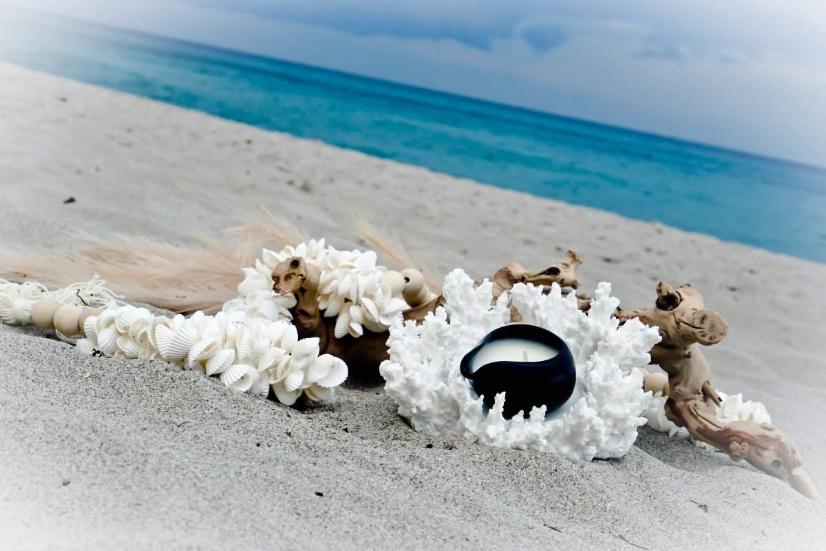 AOI MASSAGE CANDLES - WOWihte