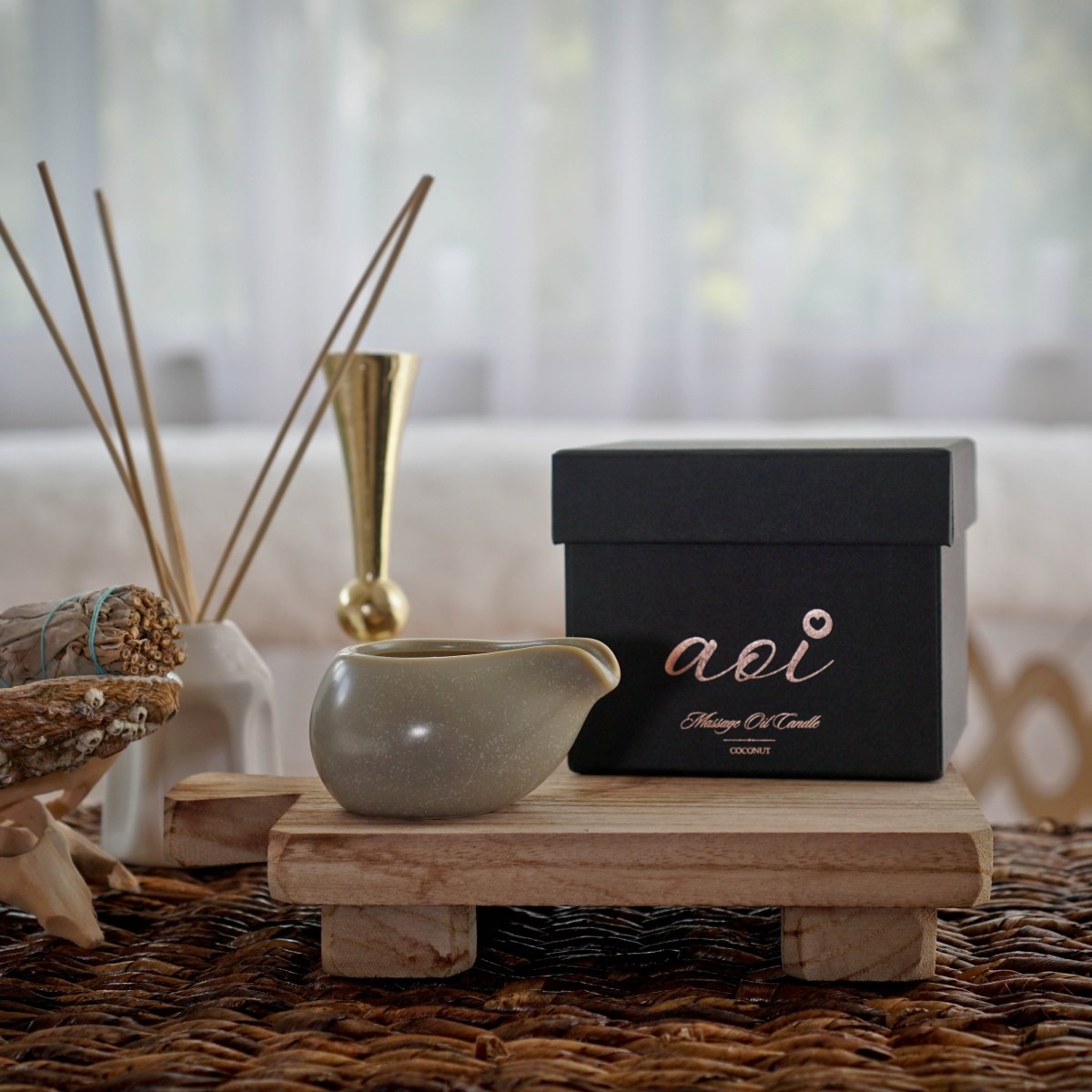 AOI MASSAGE CANDLES - WOWihte