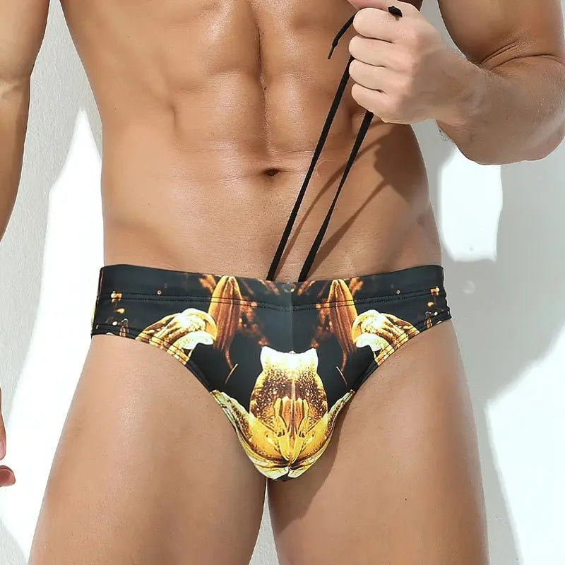 Fashion Printed Beach Briefs Men's Swimwear - WOWihte