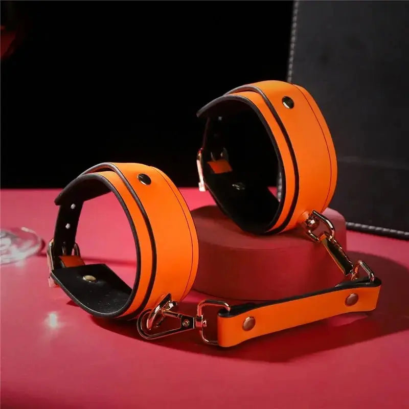 Fluorescence Leather Bdsm Handcuffs Ankle Cuff Hang Buckle Link Bondage Gear Sex Toy for Woman Slave Bdsm Restraints Adult Toys - WOWihte
