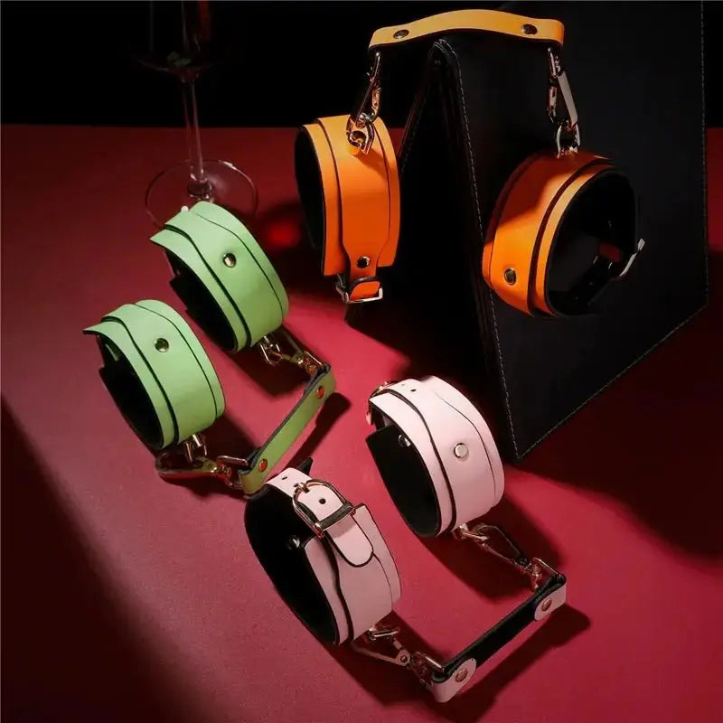 Fluorescence Leather Bdsm Handcuffs Ankle Cuff Hang Buckle Link Bondage Gear Sex Toy for Woman Slave Bdsm Restraints Adult Toys - WOWihte