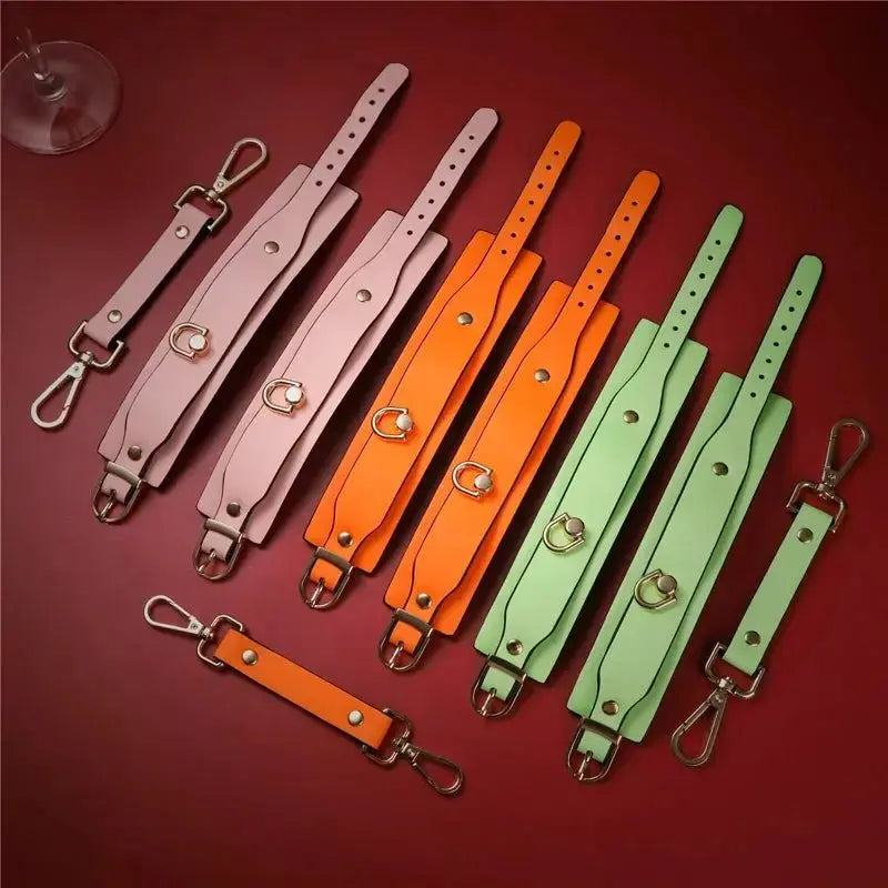 Fluorescence Leather Bdsm Handcuffs Ankle Cuff Hang Buckle Link Bondage Gear Sex Toy for Woman Slave Bdsm Restraints Adult Toys - WOWihte