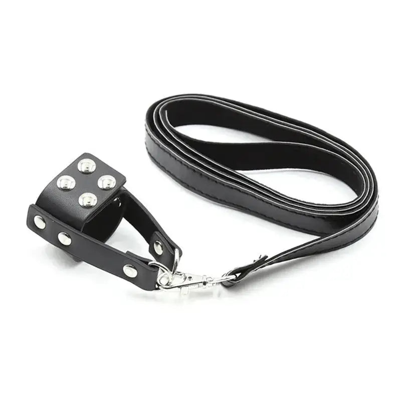 Leather Ball Stretcher with Leash - WOWihte