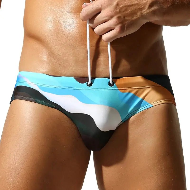 Low-Rise Bikini Swim Briefs - WOWihte