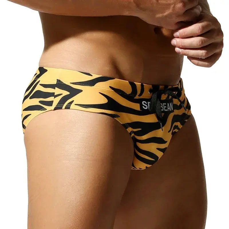 Low-Rise Bikini Swim Briefs - WOWihte