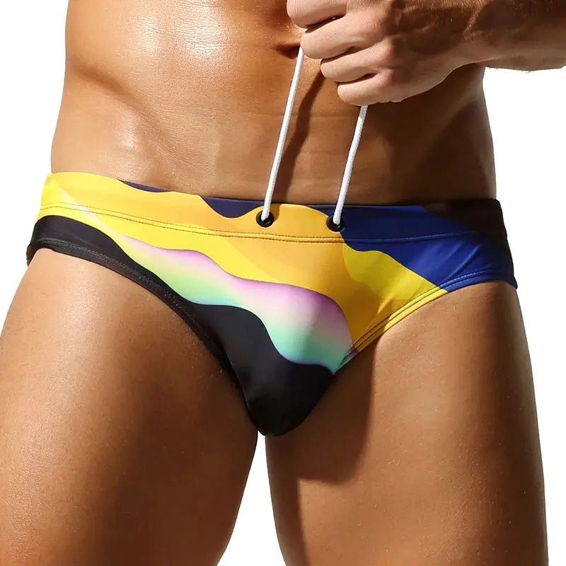 Low-Rise Bikini Swim Briefs - WOWihte