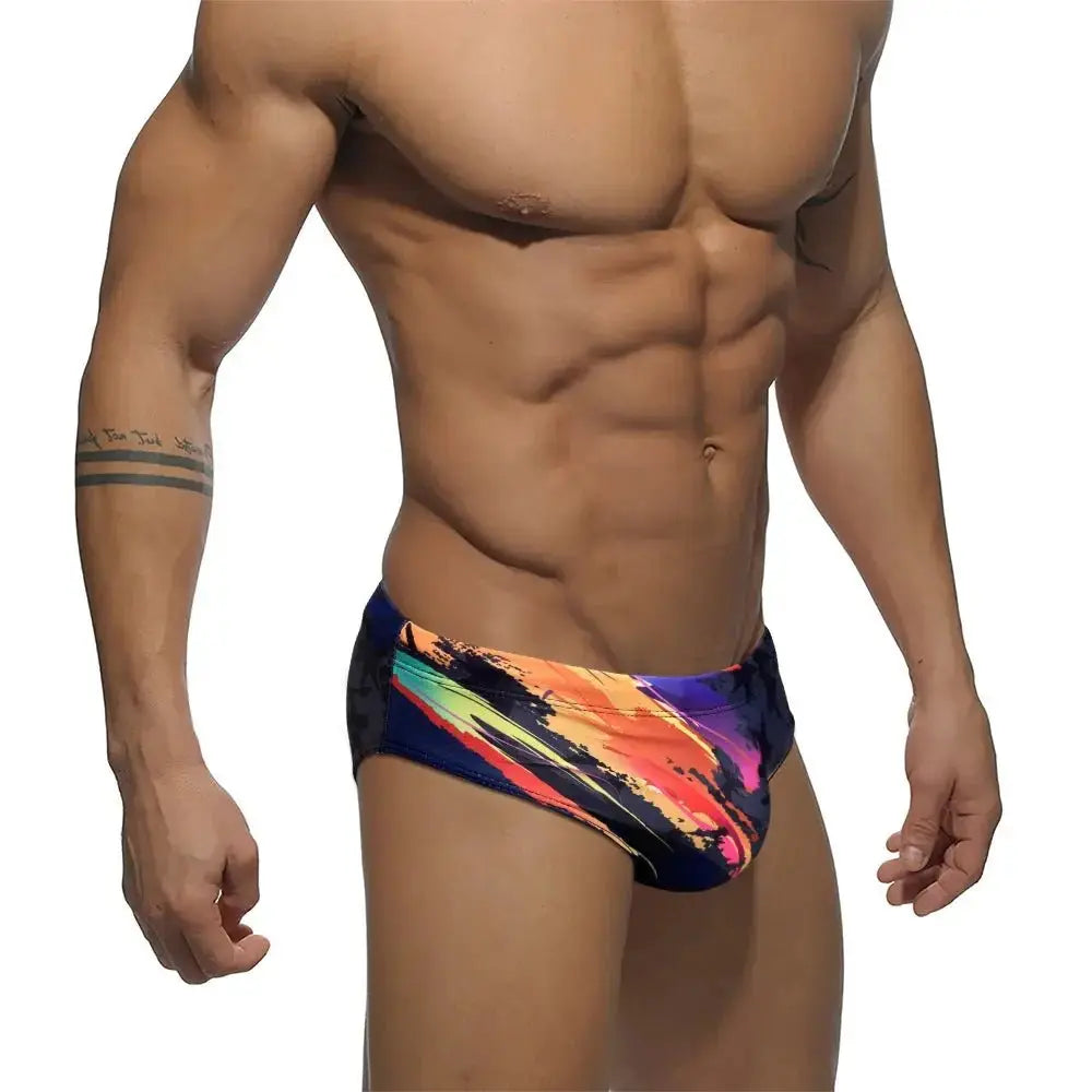Low Waist Push-Up Swim Briefs - WOWihte