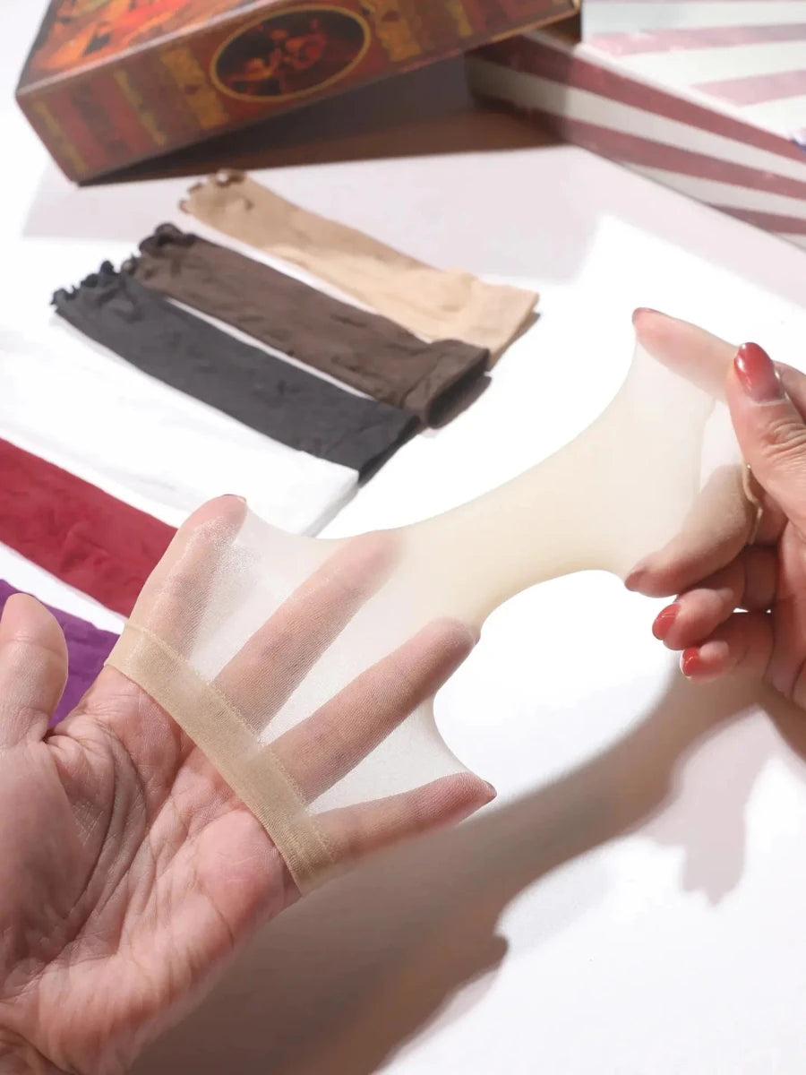 Seamless Shiny Ultra-Thin G-String - WOWihte
