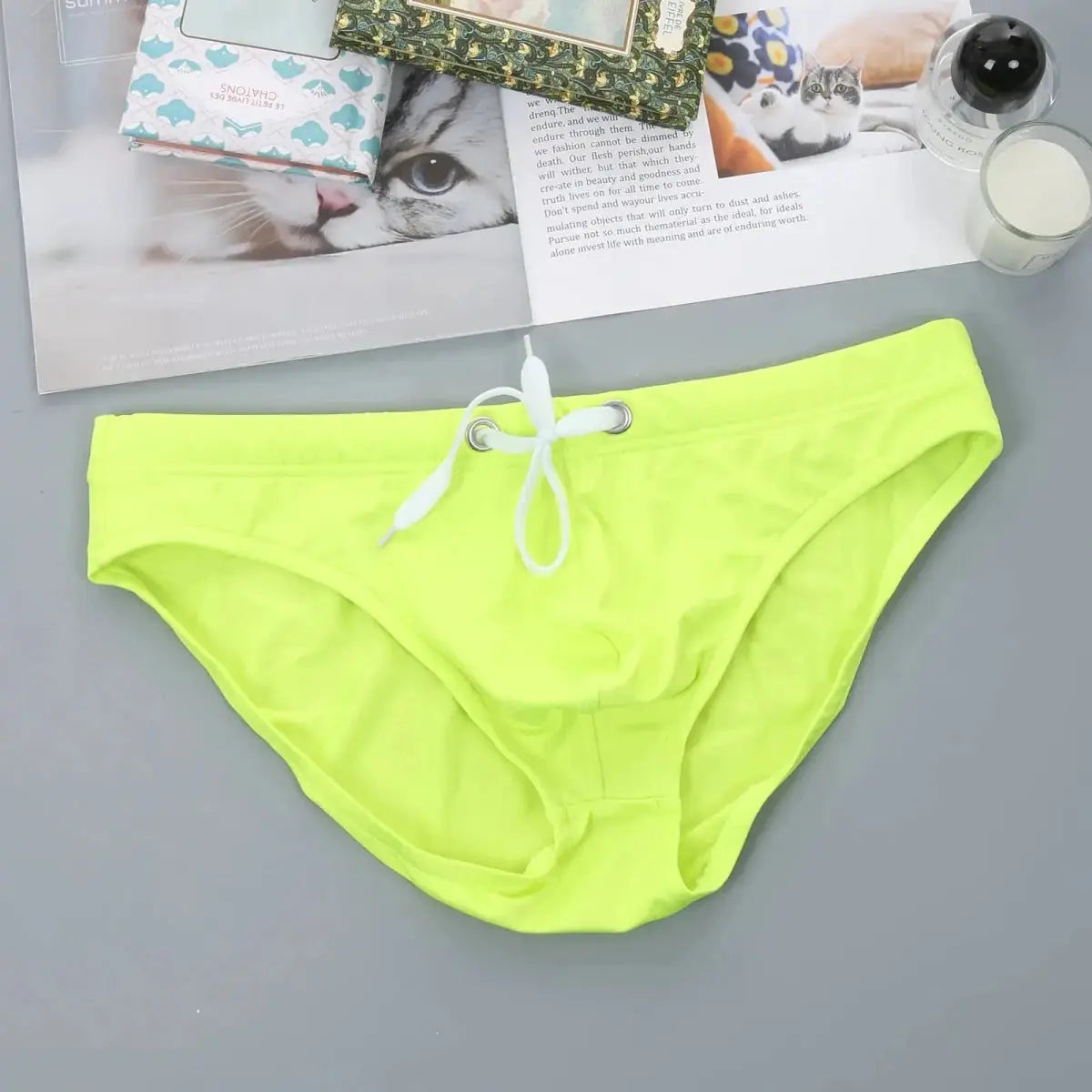 Solid Color Quick - Dry Swim Briefs - WOWihte