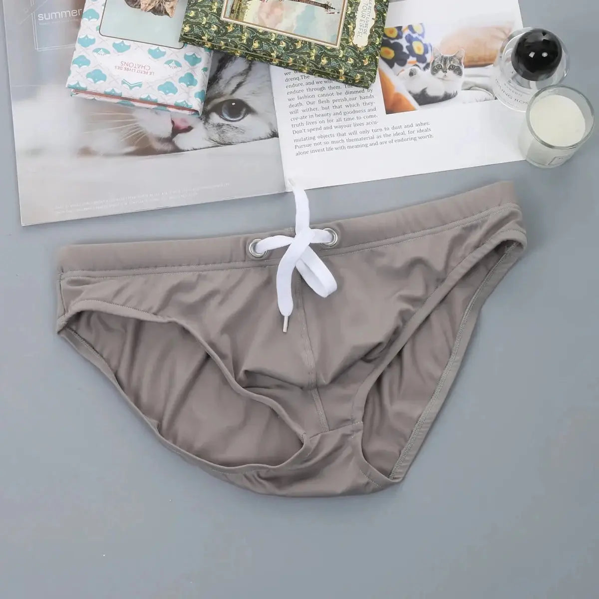 Solid Color Quick - Dry Swim Briefs - WOWihte